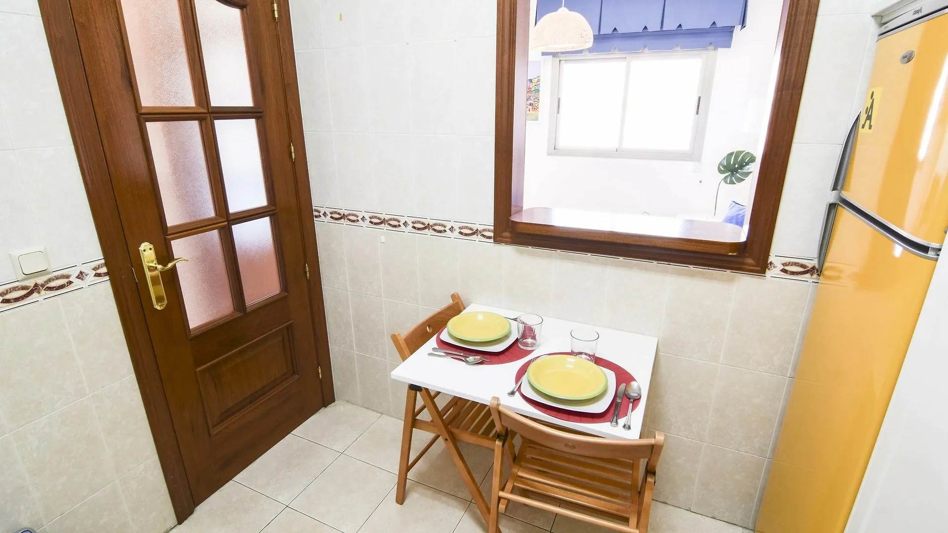 Letmalaga Suites Aurora 0*, מאלגה